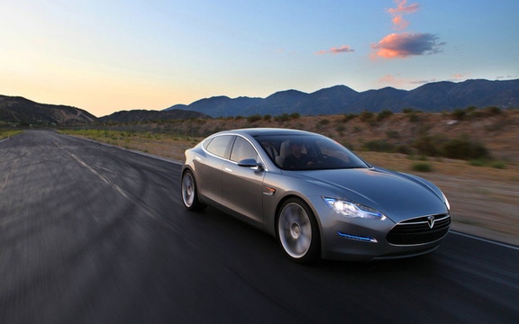  富士康代工特斯拉  郭臺銘私會萬鋼