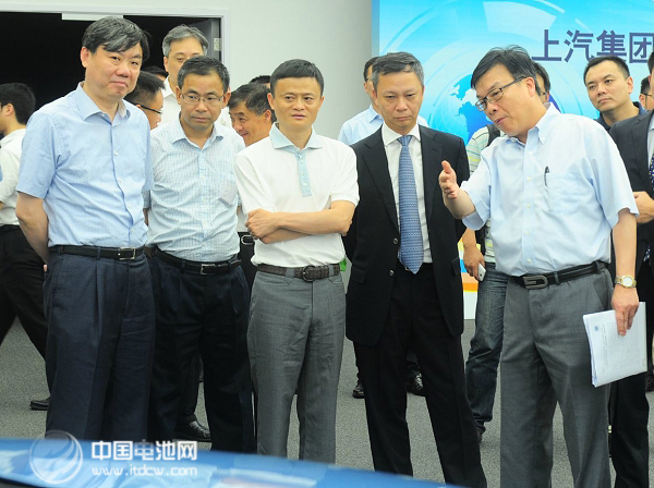 阿里巴巴和上汽簽署戰略合作 兩年后量產互聯網汽車 阿里巴巴和上汽簽署戰略合作 兩年后量產互聯網汽車