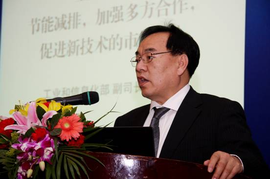 鋰電“達沃斯”學術委員會主席其魯：我們需要反思