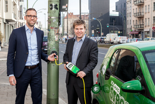 比加油站更多的是路燈:電動車創(chuàng)新充電方案 比加油站更多的是路燈:電動車創(chuàng)新充電方案