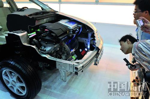 新能源車(chē)存在政策陷阱 專家建議“取消補(bǔ)貼”