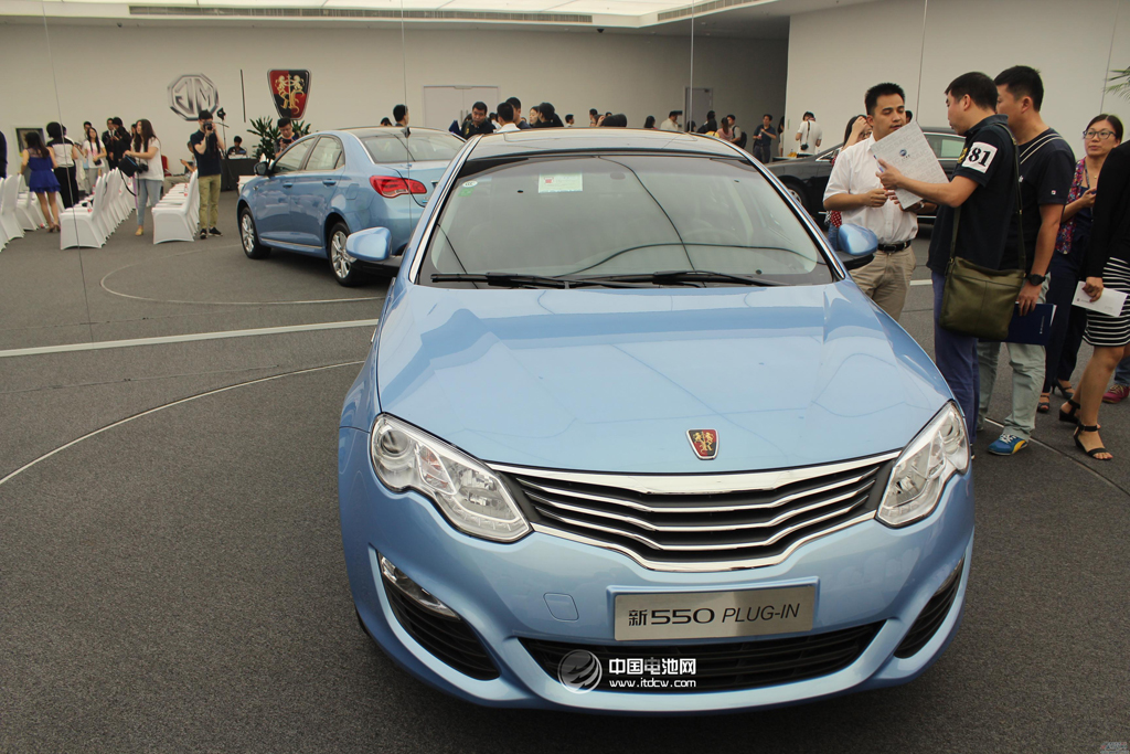 榮威550PLUG-IN插電式混合動力車型 榮威550PLUG-IN插電式混合動力車型