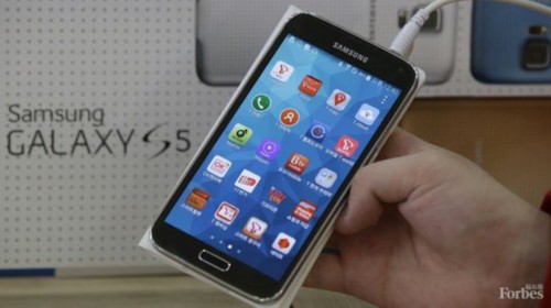 聯(lián)想完成收購摩托羅拉成 開始向蘋果三星宣戰(zhàn) 聯(lián)想完成收購摩托羅拉成 開始向蘋果三星宣戰(zhàn)