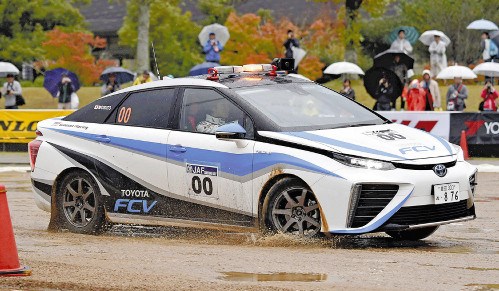 燃料電池車亮相日本賽場號稱“終極環保”（圖）