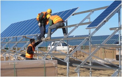 三成光伏電站質量不合格衰減率高 業內：一塌糊涂