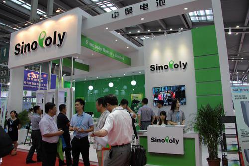 五龍首批電動汽車下線 昆明3400輛新能源車明年上路 五龍首批電動汽車下線 昆明3400輛新能源車明年上路