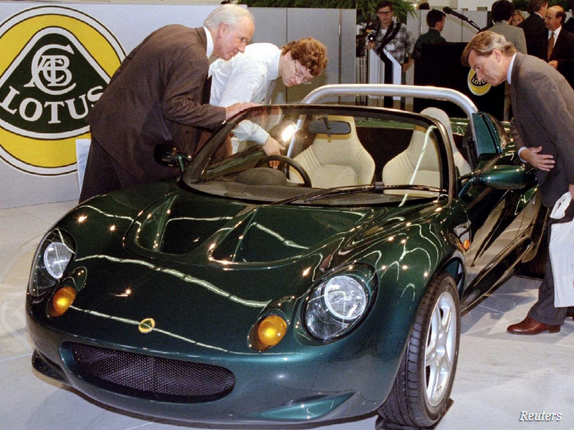 特斯拉誕生內幕曝光：創新、背叛和電動跑車