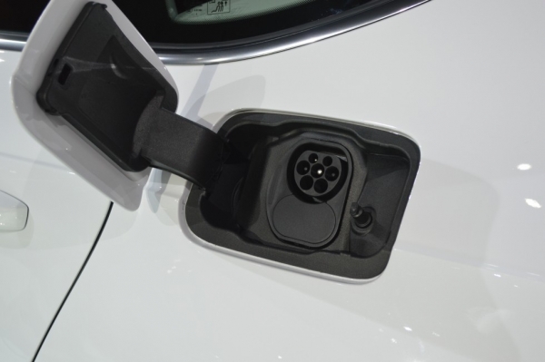 從未如此饑渴：洛杉磯車展上的燃料電池汽車