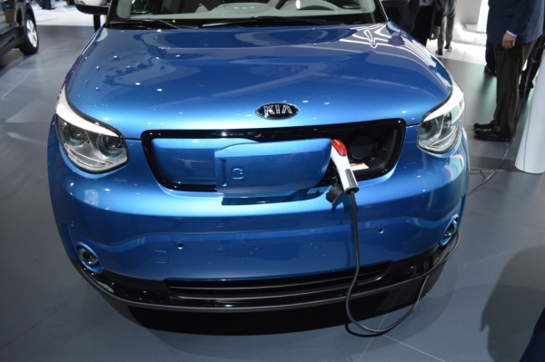 從未如此饑渴：洛杉磯車展上的燃料電池汽車