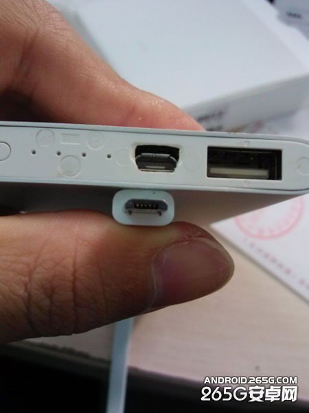 小米超薄移動電源曝接口問題 重銷量不重細節