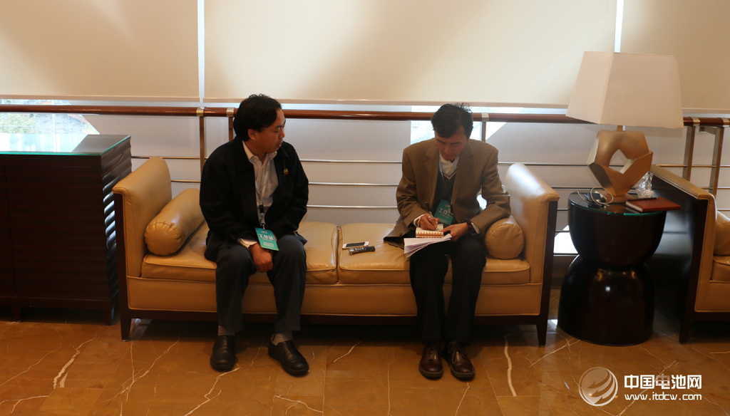 佛山市金銀河智能裝備股份有限公司（以下簡稱“佛山金銀河”）銷售總監(jiān)冉從斌