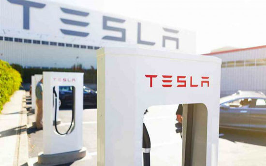分分鐘恢復滿血，特斯拉換電站下周試點