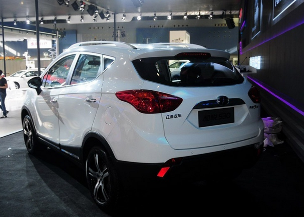 江淮汽車去年轎車銷量降57% 被獎勵1億元 江淮汽車去年轎車銷量降57% 被獎勵1億元
