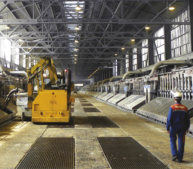 超級電池已經出現 在熔鋁湖里存儲電力 超級電池已經出現 在熔鋁湖里存儲電力