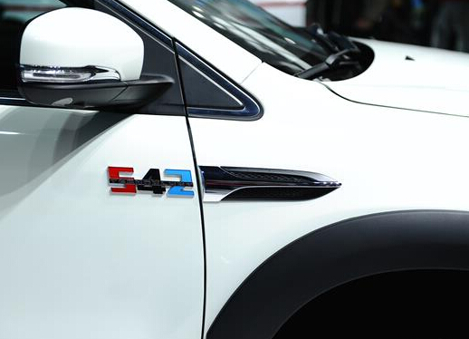 比亞迪定價六十萬試水粉絲經(jīng)濟 王傳福能笑到最后嗎？