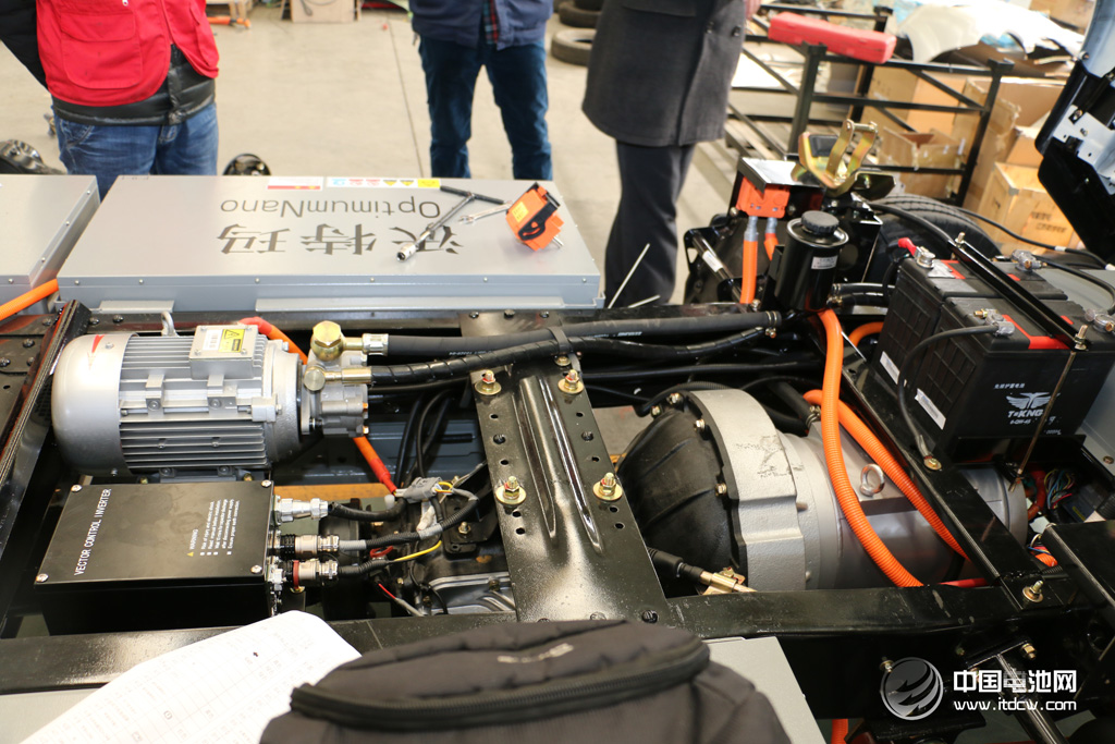 唐駿歐鈴董事長薛興震:制造小型電動車中的“寶馬” 唐駿歐鈴董事長薛興震:制造小型電動車中的“寶馬”