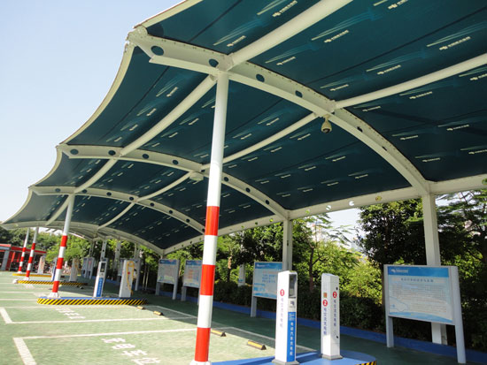 北汽新能源打造三網融合充電平臺解決充電難題