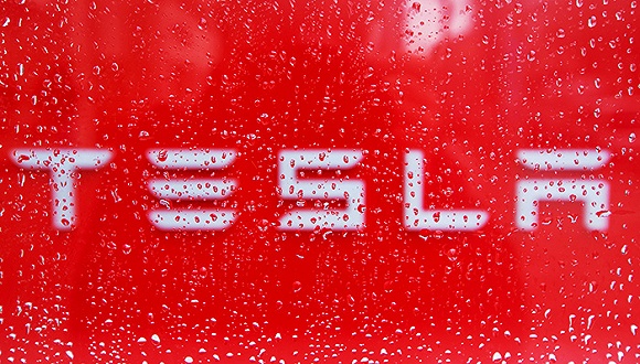 特斯拉正面臨任何一家汽車公司從未有過(guò)的困難