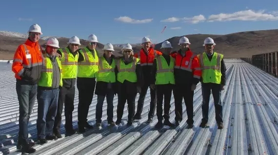 馬斯克近日去了一趟“超級電池工廠”  特斯拉又要帥呆了？