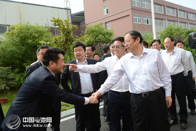 1-2月份安徽新能源汽車產(chǎn)銷2170輛 同比增長41% 1-2月份安徽新能源汽車產(chǎn)銷2170輛 同比增長41%