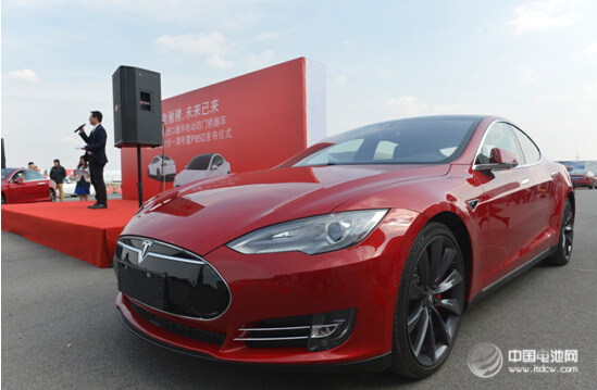 特斯拉Model S P85D“全輪驅(qū)動(dòng)”中國新能源汽車 特斯拉Model S P85D“全輪驅(qū)動(dòng)”中國新能源汽車
