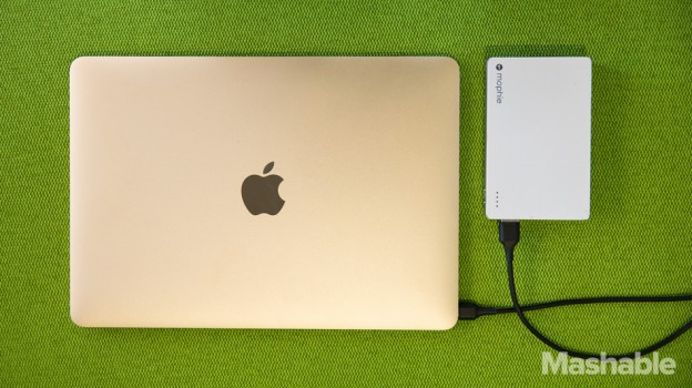 蘋果新MacBook的最大秘密：可用移動電源充電