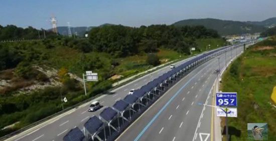 韓國高速公路設有自行車道 且覆蓋太陽能電池板
