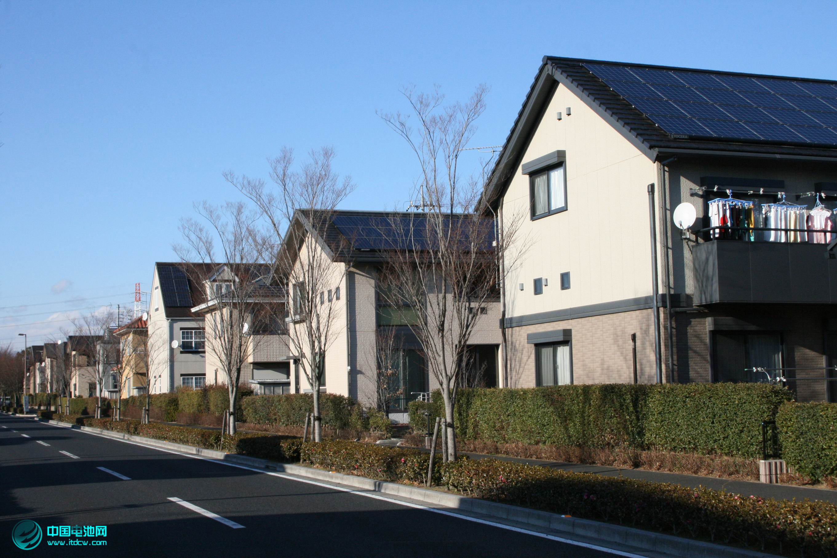 中國光伏行業(yè)調(diào)查報告:“屋頂發(fā)電”為何沒有預想火 中國光伏行業(yè)調(diào)查報告:“屋頂發(fā)電”為何沒有預想火