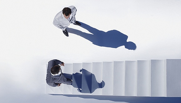 竺延風重出江湖管東風 徐平北上長春整頓一汽