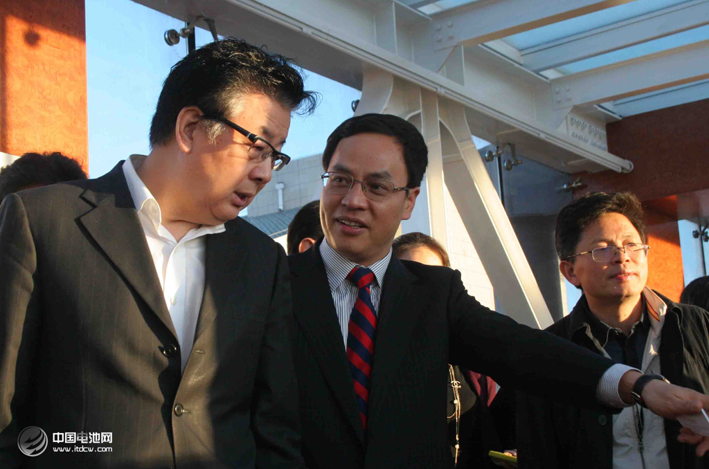 漢能控股董事長李河君