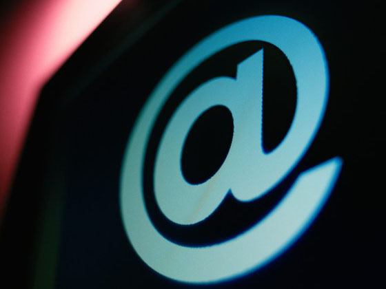 2014年中國網(wǎng)絡(luò)廣告收入超1500億 報業(yè)斷崖式下滑