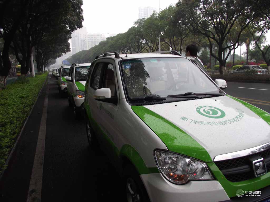 新能源汽車痛點盤點:電池成本高 技術(shù)短板明顯 新能源汽車痛點盤點:電池成本高 技術(shù)短板明顯
