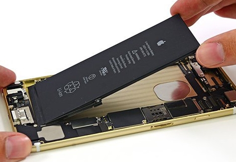 富士康疑再出內鬼 百萬報廢蘋果iPhone 6電池外流 富士康疑再出內鬼 百萬報廢蘋果iPhone 6電池外流