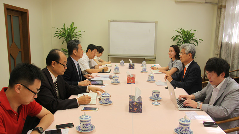 中汽協董揚會見韓國電池工業協會代表團一行