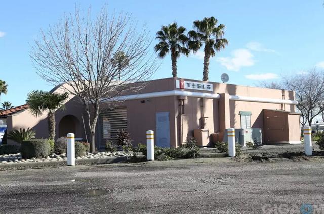 充電樁與換電模式：特斯拉為何不推90秒換電技術了？