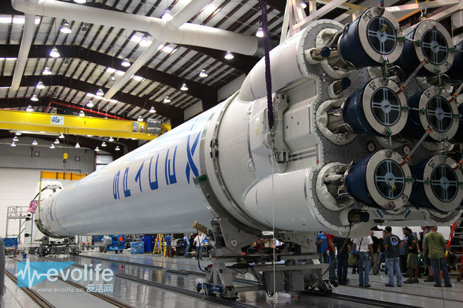 4000顆人造衛(wèi)星繞著飛 SpaceX欲搭建全球互聯(lián)網(wǎng)