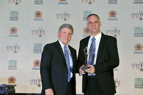 萬向美國公司榮獲“商業界奧斯卡”史迪威金獎 萬向美國公司榮獲“商業界奧斯卡”史迪威金獎