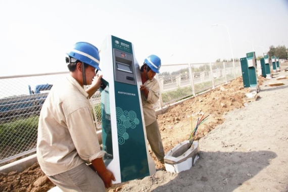 新能源車破局：高端純電動車如何平衡務實與務虛