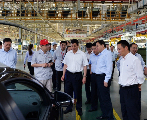 東風董事長竺延風調研十堰基地 關注人才與技術創(chuàng)新 東風董事長竺延風調研十堰基地 關注人才與技術創(chuàng)新