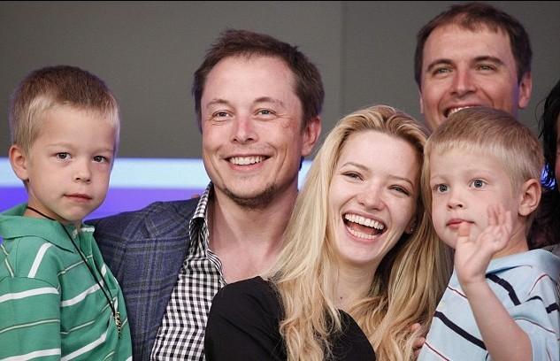 特斯拉CEO馬斯克父親專訪:億萬富翁是如何養成的? 特斯拉CEO馬斯克父親專訪:億萬富翁是如何養成的?