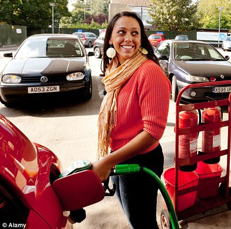 電動(dòng)車(chē)真的比燃?xì)廛?chē)環(huán)保？最新研究結(jié)果讓人一驚