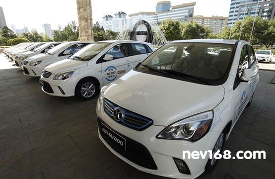 “互聯網+”助推新能源車租賃 前期投入大如何盈利? “互聯網+”助推新能源車租賃 前期投入大如何盈利?