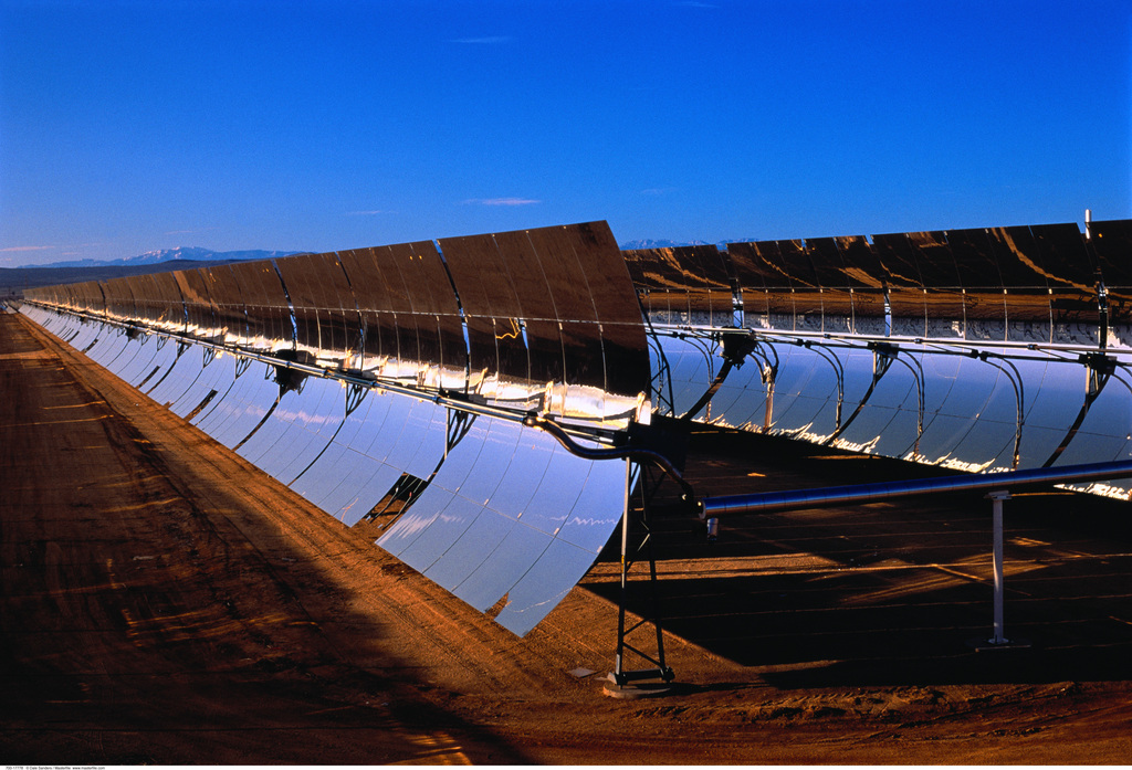 美研究人員開發(fā)光版“介電體天線” 為高效率太陽能電池服務