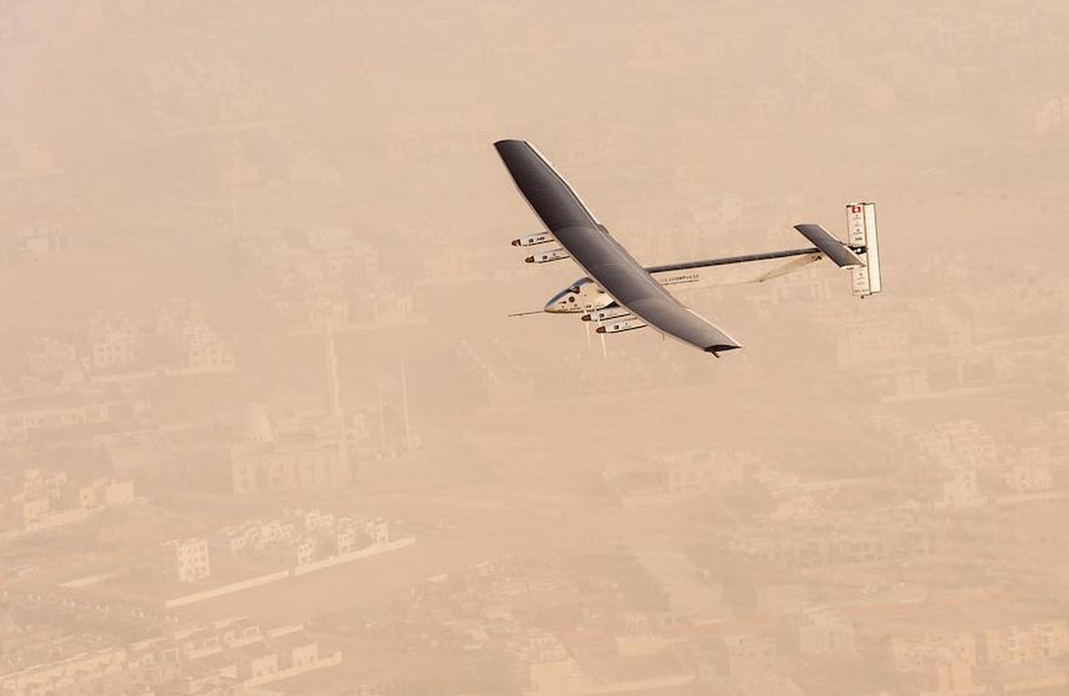 瑞士太陽能飛機的環球之旅中斷 因鋰蓄電池損壞