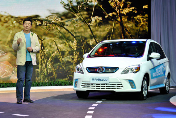 徐和誼:北汽發力布局光伏能源和通用航空領域 徐和誼:北汽發力布局光伏能源和通用航空領域