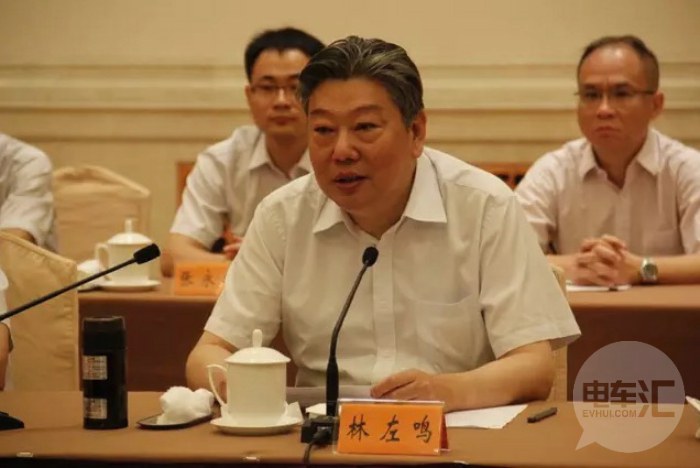 中航工業(yè)董事長林左鳴 中航工業(yè)董事長林左鳴