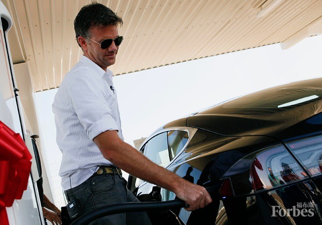 特斯拉何以問鼎“福布斯全球最具創(chuàng)新力企業(yè)榜”榜首?秘訣:敢為天下先 特斯拉何以問鼎“福布斯全球最具創(chuàng)新力企業(yè)榜”榜首?秘訣:敢為天下先