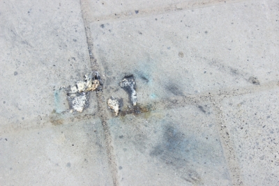 遙控飛機疑因信號被屏蔽 飛行途中電池墜地爆炸