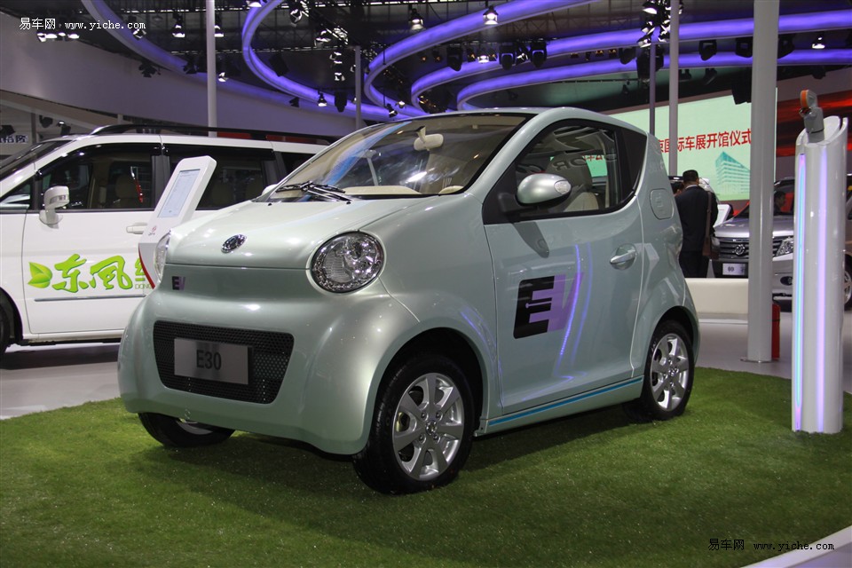 東風(fēng)風(fēng)神E30電動汽車降價 微型電動車顯被動 東風(fēng)風(fēng)神E30電動汽車降價 微型電動車顯被動