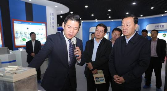 山東省副省長張務鋒蒞臨奧冠 綠色能源受贊